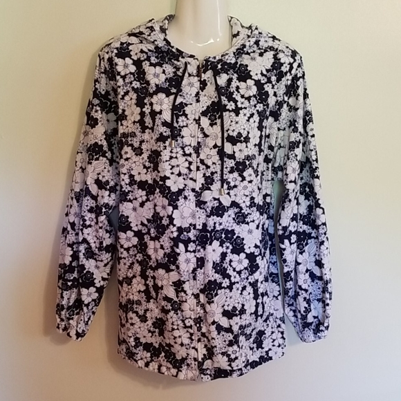 C.J.Banks Blue and White Floral Jacket, 2X - Picture 2 of 8